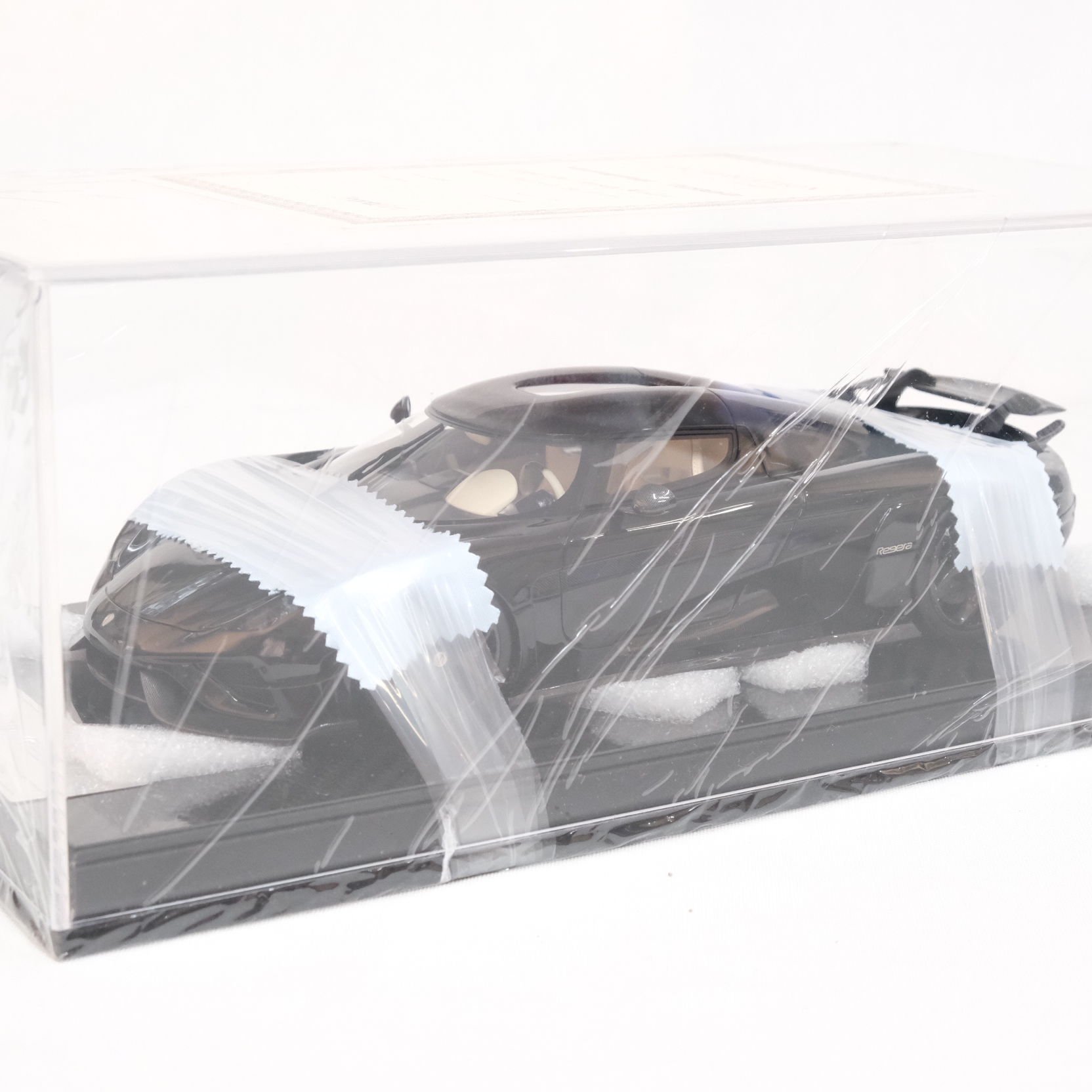 1:18 Ölçek Koenigsegg Regera Black - Fronti Art