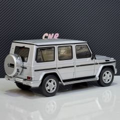 1:18 Mercedes-Benz G-Wagon G500 V8 LWB Brillant Silver - Autoart