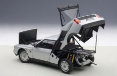 1:18 Lancia Delta S4 1985 Grey 74772 - Autoart Signature