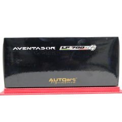 1:18 Lamborghini Aventador LP700-4 Pink 2011 - Autoart