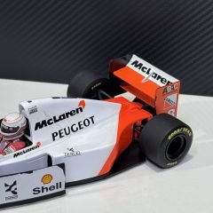 1:18 McLaren Peugeot MP4/9 1994 Brundle - Minichamps
