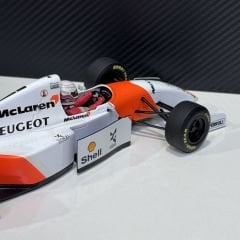 1:18 McLaren Peugeot MP4/9 1994 Brundle - Minichamps