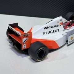 1:18 McLaren Peugeot MP4/9 1994 Brundle - Minichamps