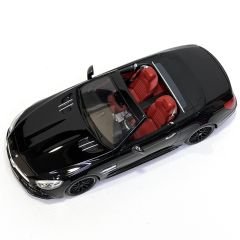 1:18 Mercedes-Benz SL63 R231 AMG 2013 Black - GT Spirit