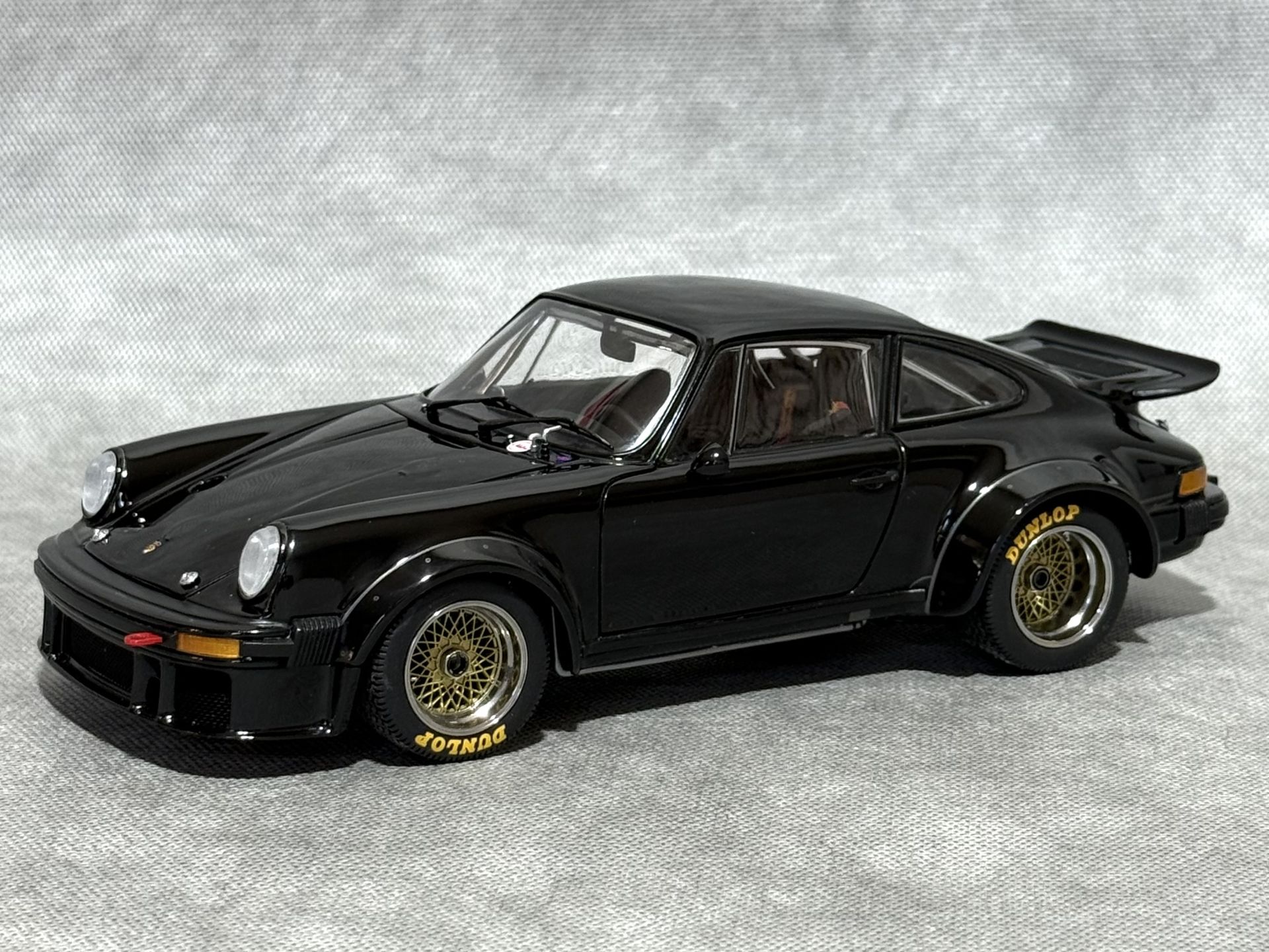 1:18 Porsche 934 RSR Turbo Black 1976 - Exoto Racing Legends