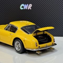 1:18 Ferrari 250 GT Berlinetta Passo Corto SWB Yellow 1961 - CMC