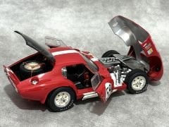 1:18 Shelby Cobra Daytona Coupe 1965 Daytona Red - EXOTO RLG