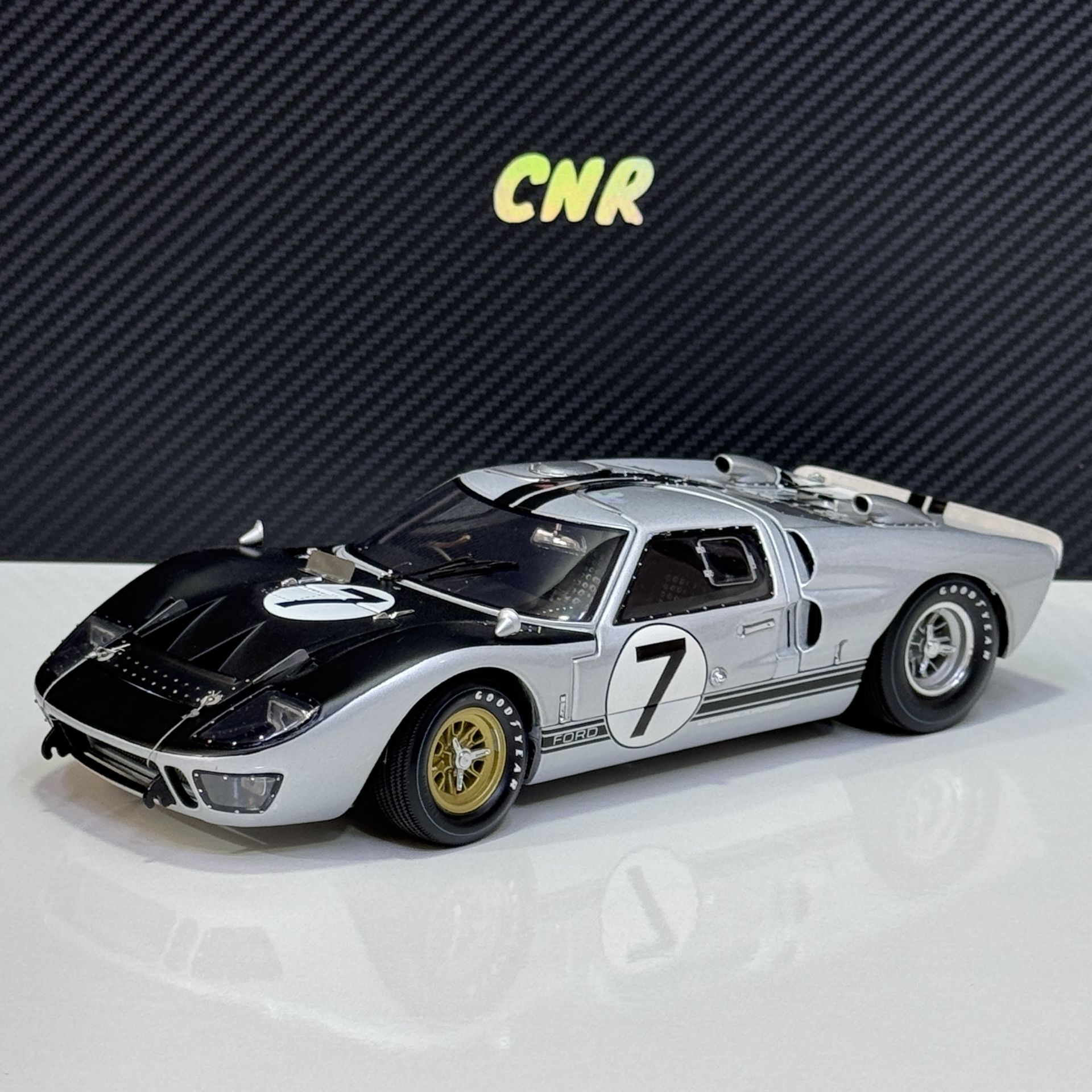 1:18 Ford GT40 Mk2 1966 Le Mans Graham Hill - Exoto