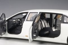 1:18 Mercedes-Maybach S Class S600 Pullman White 76296 - Autoart