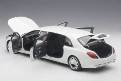 1:18 Mercedes-Maybach S Class S600 Pullman White 76296 - Autoart