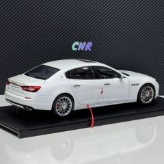 1:18 Maserati Quattroporte GTS 2015 Alpi White - Autoart