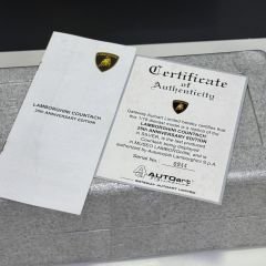 1:18 Lamborghini Countach 25th Anniversary Edition - Autoart Signature