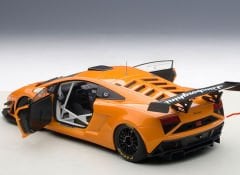 1:18 Lamborghini Gallardo GT3 FL2 Met Orange 2013 - Autoart