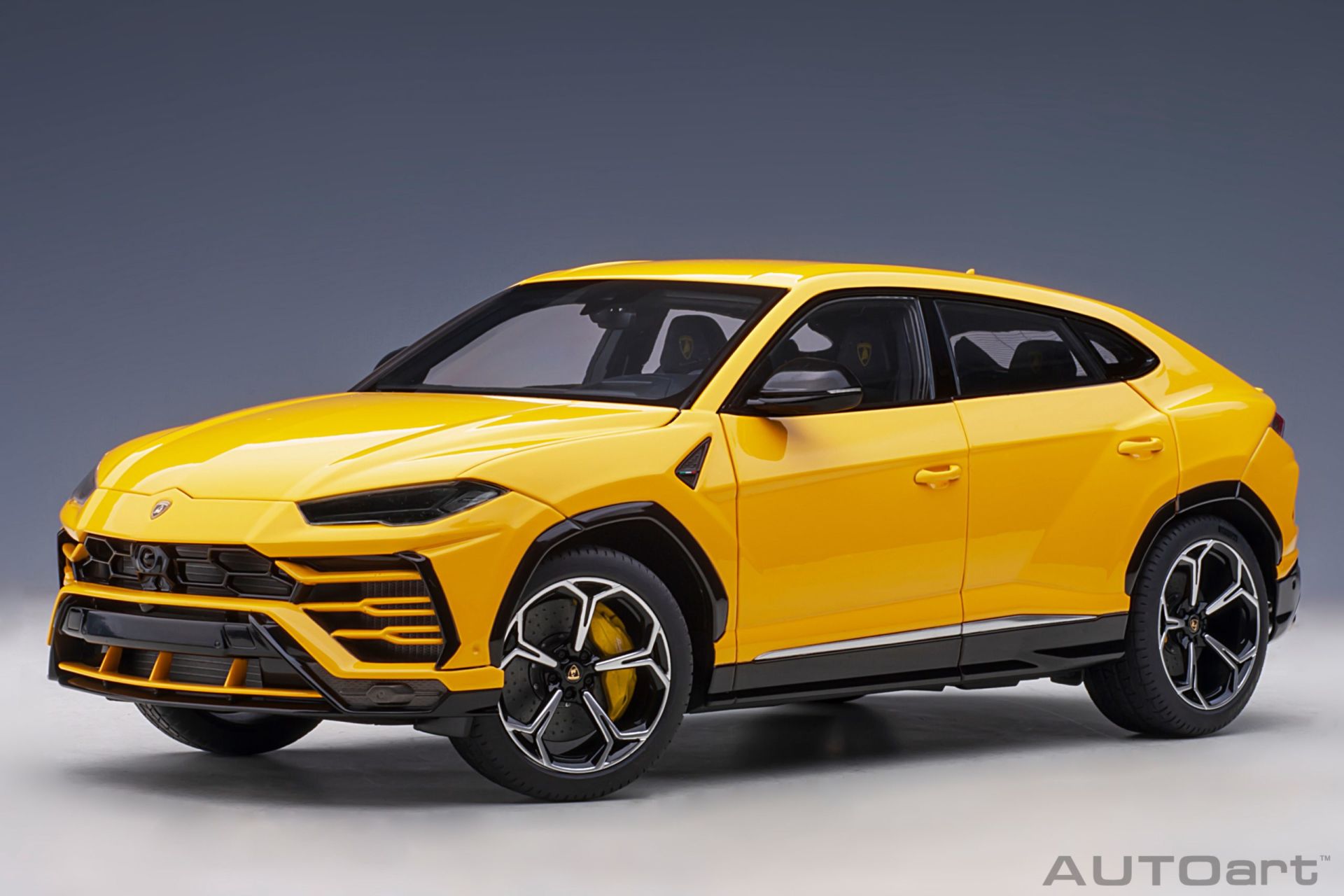 1:18 Lamborghini Urus 2018 Giallo Auge Yellow - Autoart