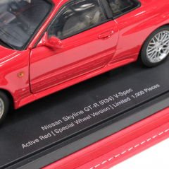 1:18 Nissan Skyline GT-R R34 V Spec Red 1999 - Autoart