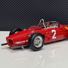1:18 Ferrari Dino 156 F1 Phil Hill Sharknose Monza Winner - CMC