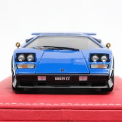 1:18 Lamborghini Countach LP5000S Walter Wolf Edt. Blue - Autoart Signature