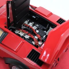 1:18 Lamborghini Countach LP5000S Walter Wolf Edt. Red - Autoart Signature