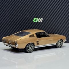 1:18 Ford Mustang GT390 Gold 1967 - Autoart
