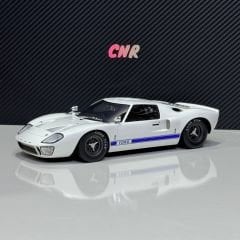 1:18 Ford GT40 Mk1 1966 White/Blue - GT Spirit