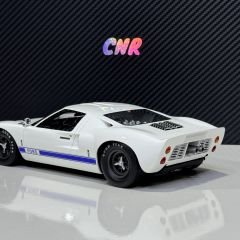 1:18 Ford GT40 Mk1 1966 White/Blue - GT Spirit
