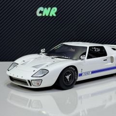 1:18 Ford GT40 Mk1 1966 White/Blue - GT Spirit