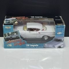 1:18 Chevrolet Impala 1958 American Graffiti - ERTL