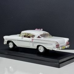 1:18 Chevrolet Impala 1958 American Graffiti - ERTL