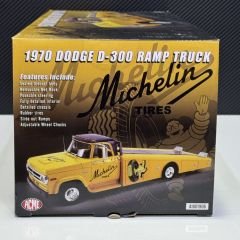 1:18 Dodge D-300 Ramp Truck 1970 Michelin - ACME