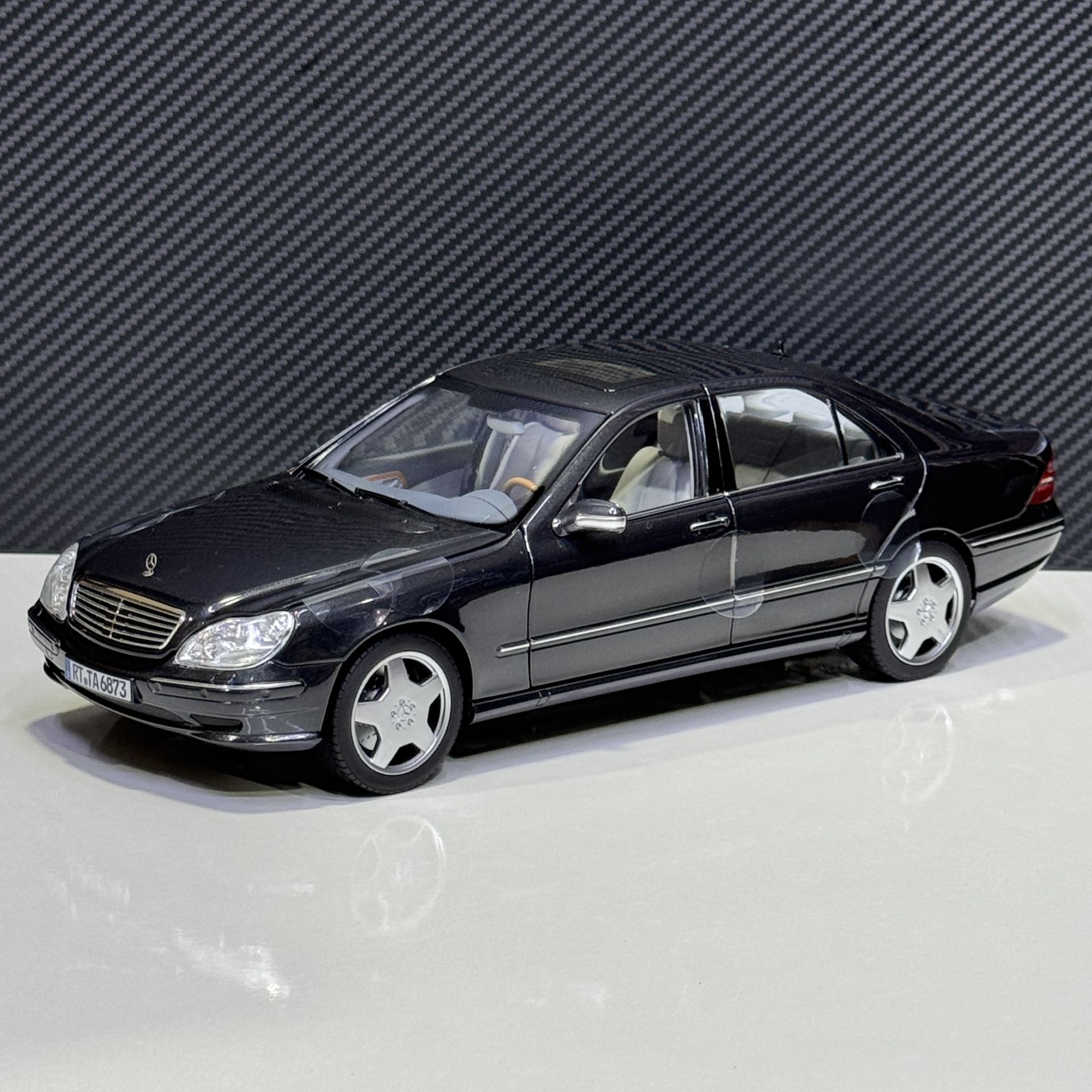 1:18 Mercedes-Benz S Class S55 AMG W220 - Norev
