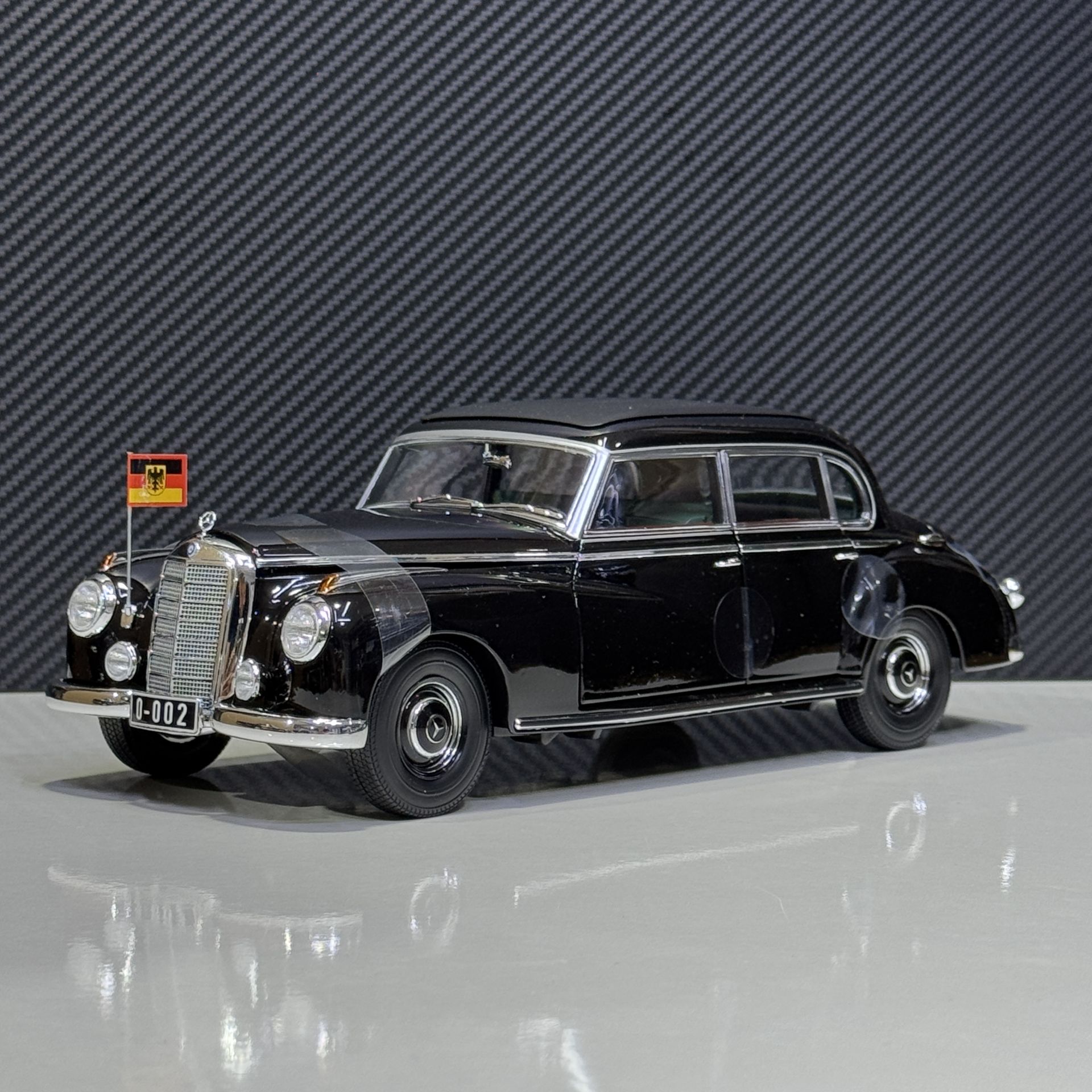 1:18 Mercedes-Benz 300 1955 Konrad Adenauer - Norev