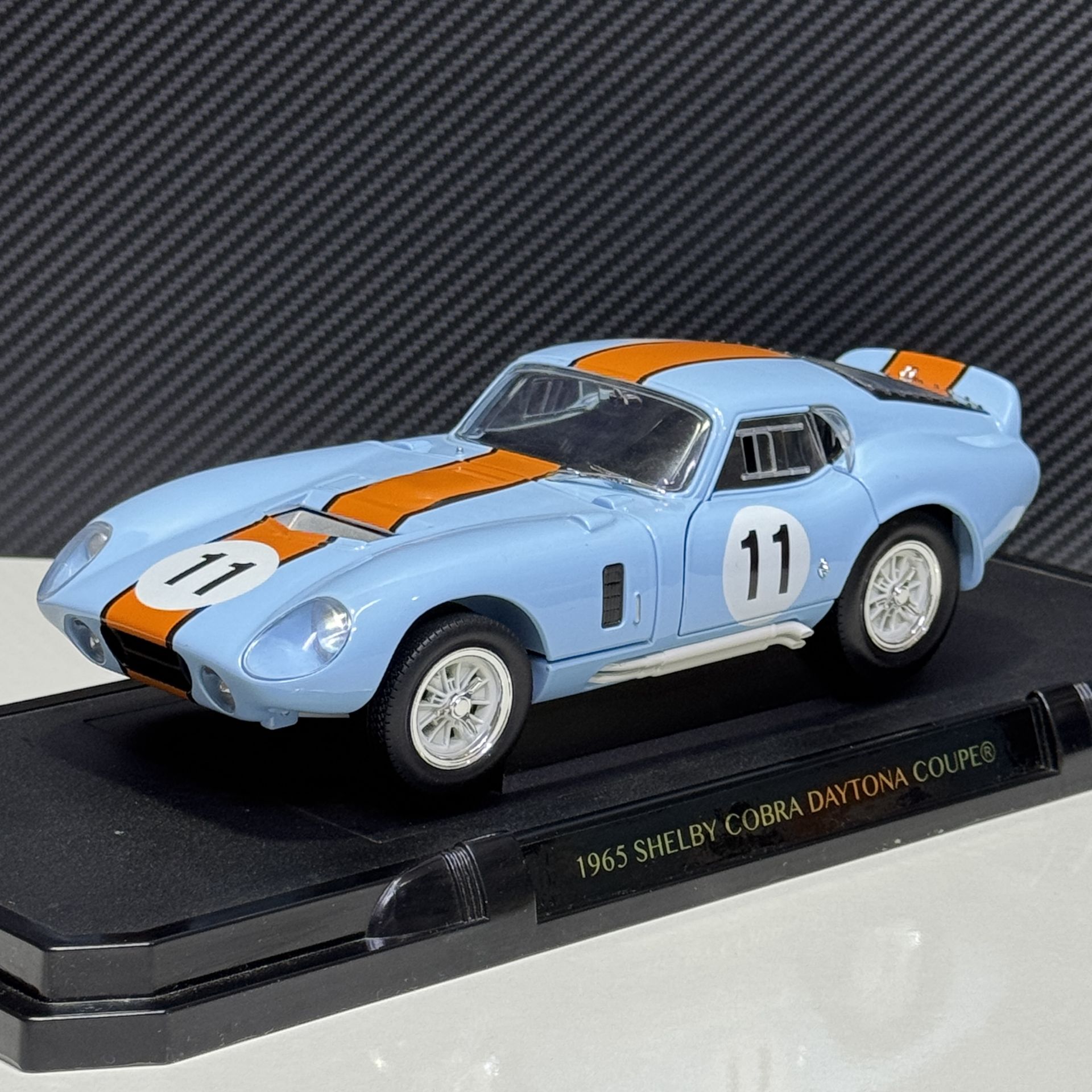 1:18 Shelby Cobra Daytona Coupe 1965 Gulf - Road Signature