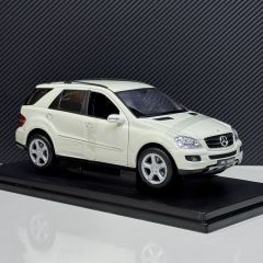 1:18 Mercedes-Benz ML350 Beyaz - Welly