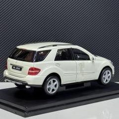 1:18 Mercedes-Benz ML350 Beyaz - Welly