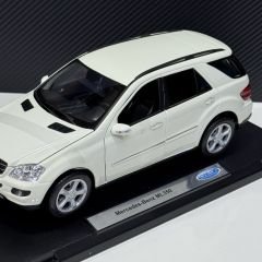 1:18 Mercedes-Benz ML350 Beyaz - Welly