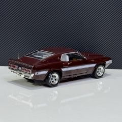 1:18 Ford Shelby GT-500 1969 - Auto World American Muscle