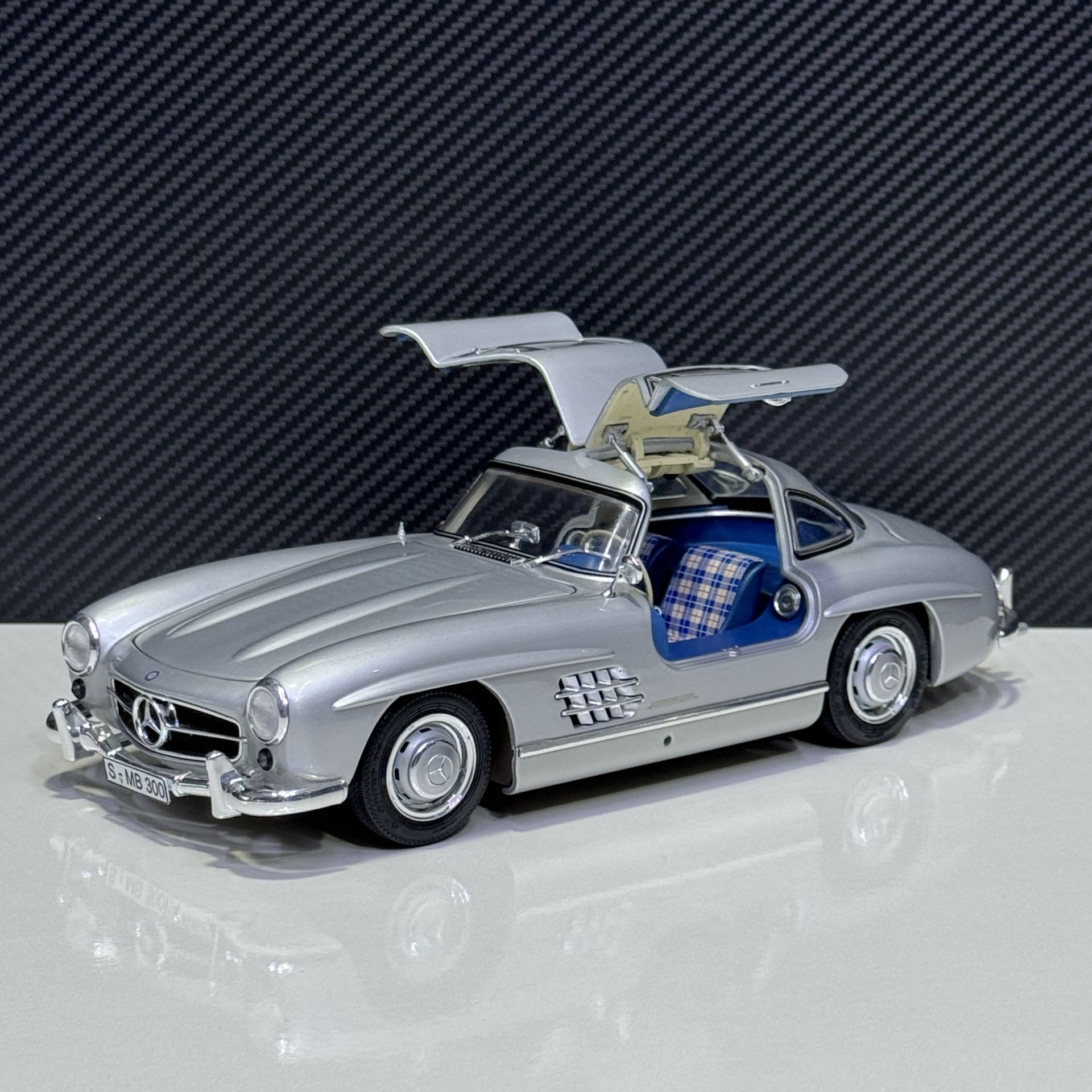 1:18 Mercedes-Benz 300SL Gullwing 1954 Silver - Schuco