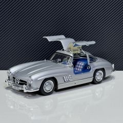 1:18 Mercedes-Benz 300SL Gullwing 1954 Silver - Schuco