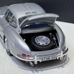 1:18 Mercedes-Benz 300SL Gullwing 1954 Silver - Schuco