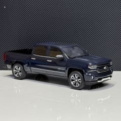 1:18 Chevrolet Silverado 100th Year Edition 2018 - GT Spirit