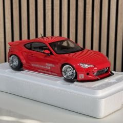 1:18 Toyota 86 Rocket Bunny Silver Wheels - Autoart