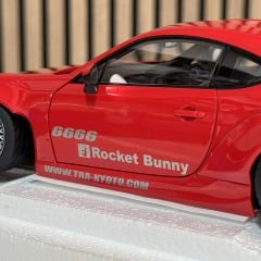 1:18 Toyota 86 Rocket Bunny Silver Wheels - Autoart