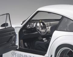 1:18 Porsche 911 993 RWB White - Autoart