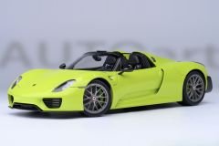 1:18 Porsche 918 Spyder 2013 Weissach Acid Green - Autoart