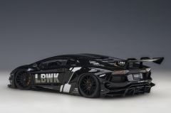 1:18 Lamborghini Aventador LBWK Black - Autoart