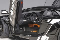 1:18 Lamborghini Aventador LBWK Black - Autoart
