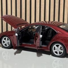 1:18 Mercedes-Benz CLS 500 Wine Red - Kyosho