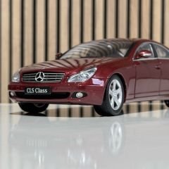 1:18 Mercedes-Benz CLS 500 Wine Red - Kyosho