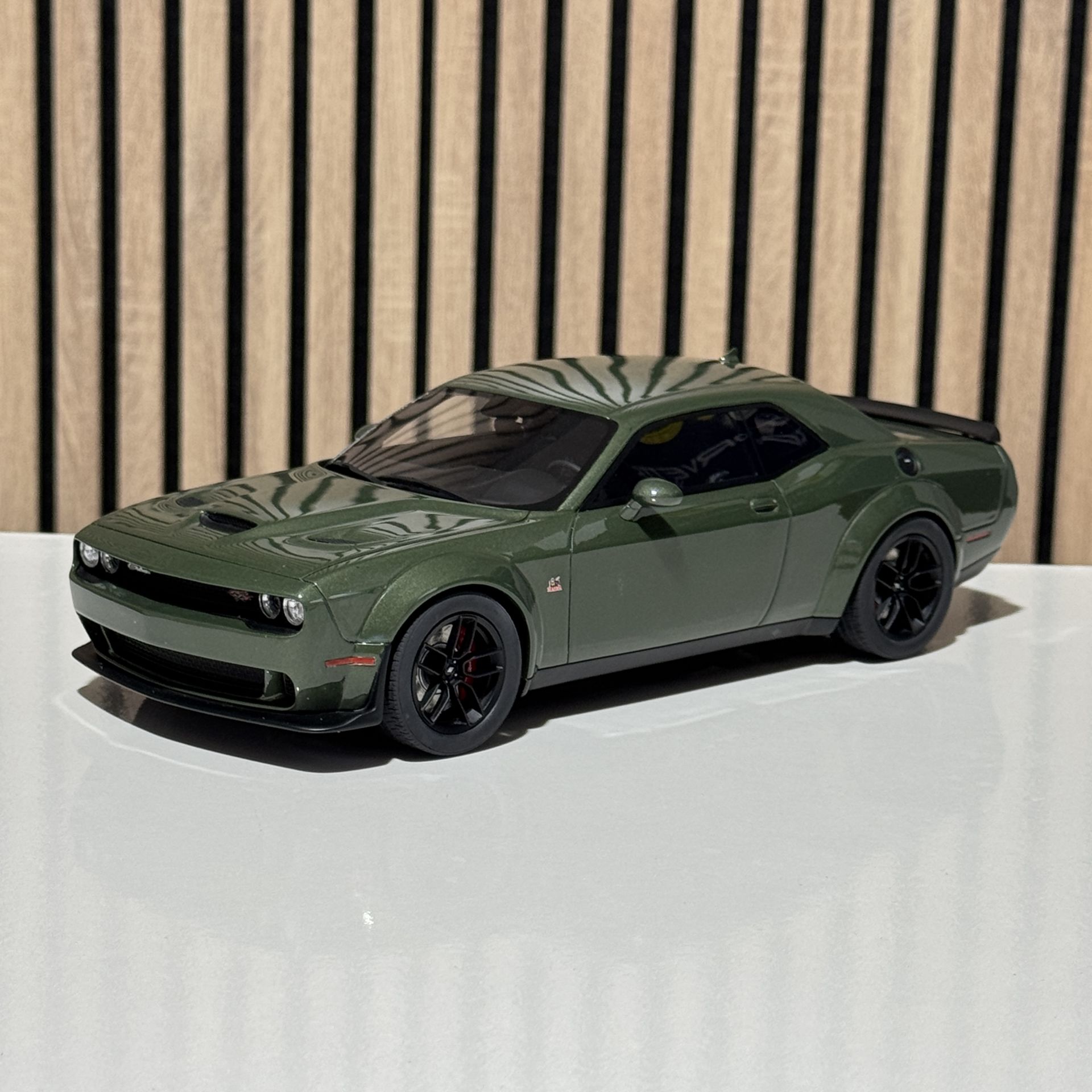 1:18 Dodge Challenger R/T Coupe Widebody 2019 Green - GT Spirit