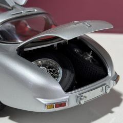 1:18 Mercedes-Benz 300 SLR Uhlenhaut 1955 Red Interior - CMC